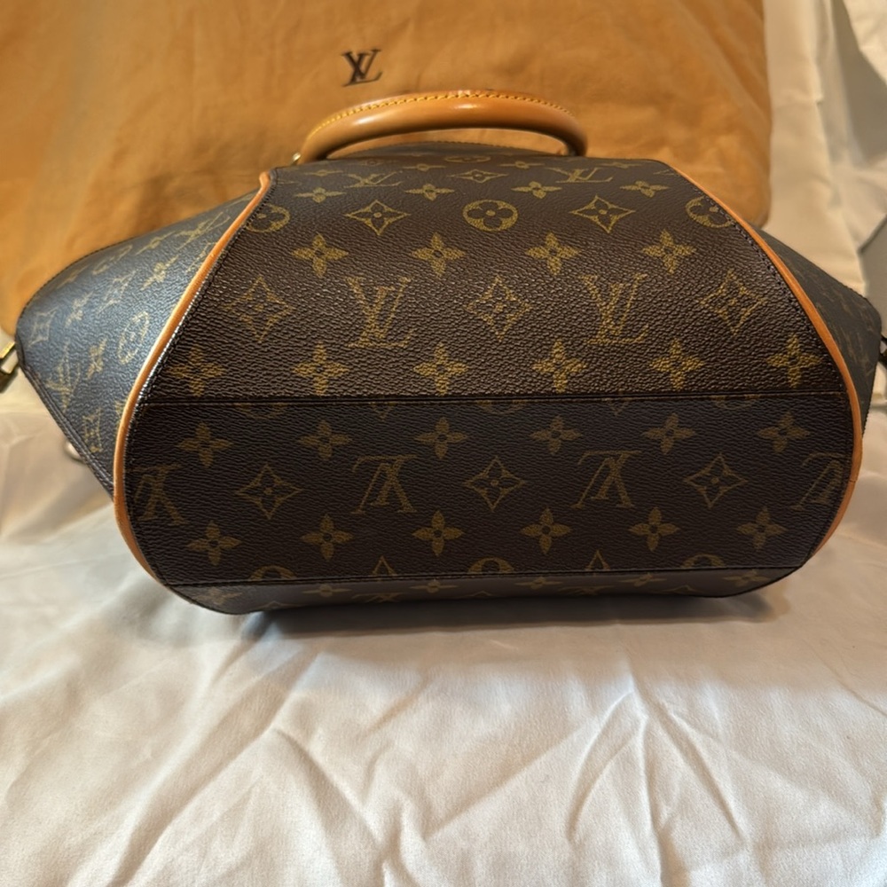 Louis Vuitton Ellipse GM Bag with original key - Picture 9 of 12